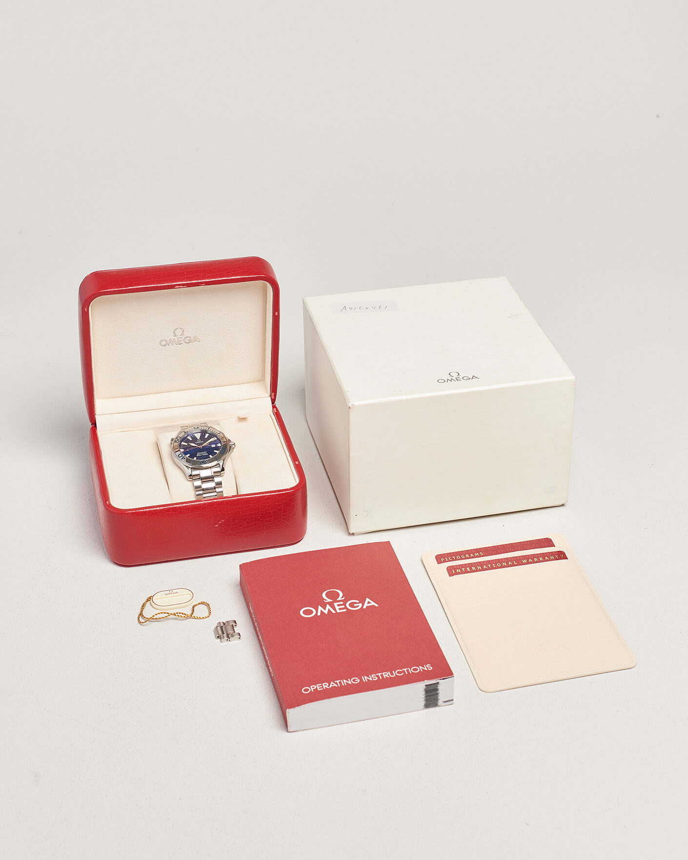 Herren | Omega Pre-Owned Seamaster 300M Electric Blue | Omega Pre-Owned | Seamaster 300M Electric Blue