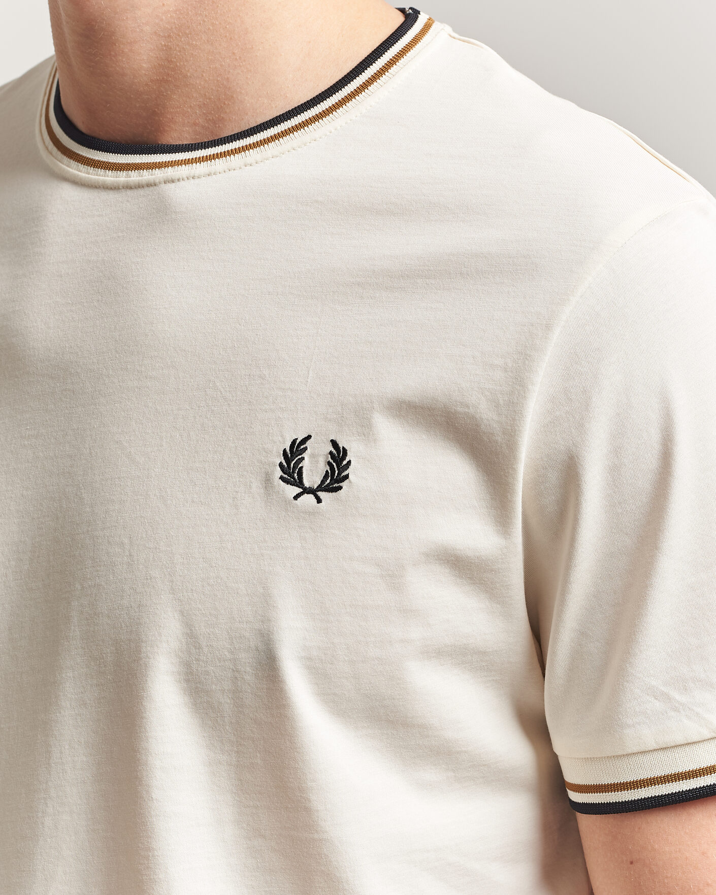 Herren | T-Shirts | Fred Perry | Twin Tipped T-Shirt Ecru