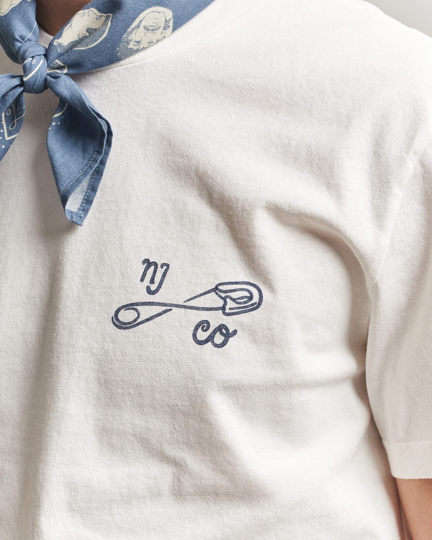 Herren | T-Shirts | Nudie Jeans | Roy NJCO Pin T-Shirt Chalk White