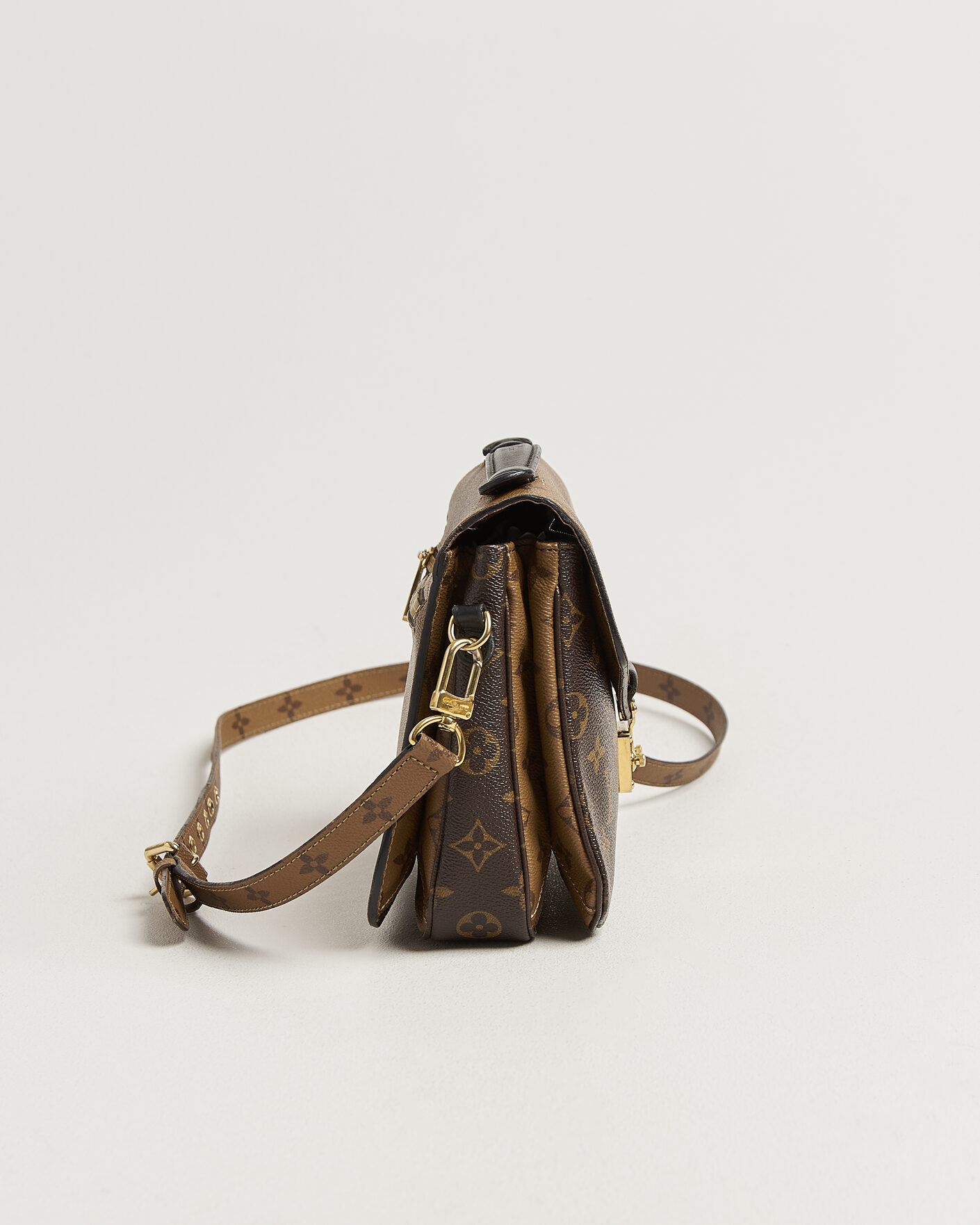 Herren | Pre-Owned & Vintage Bags | Louis Vuitton Pre-Owned | Pochette Métis Reverse Monogram