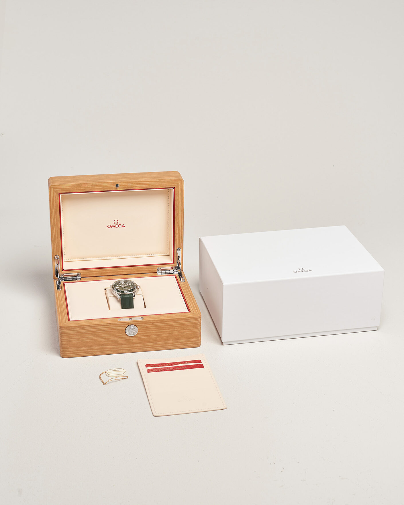 Herren | Pre-Owned & Vintage Watches | Omega Pre-Owned | Seamaster  300M Diver 