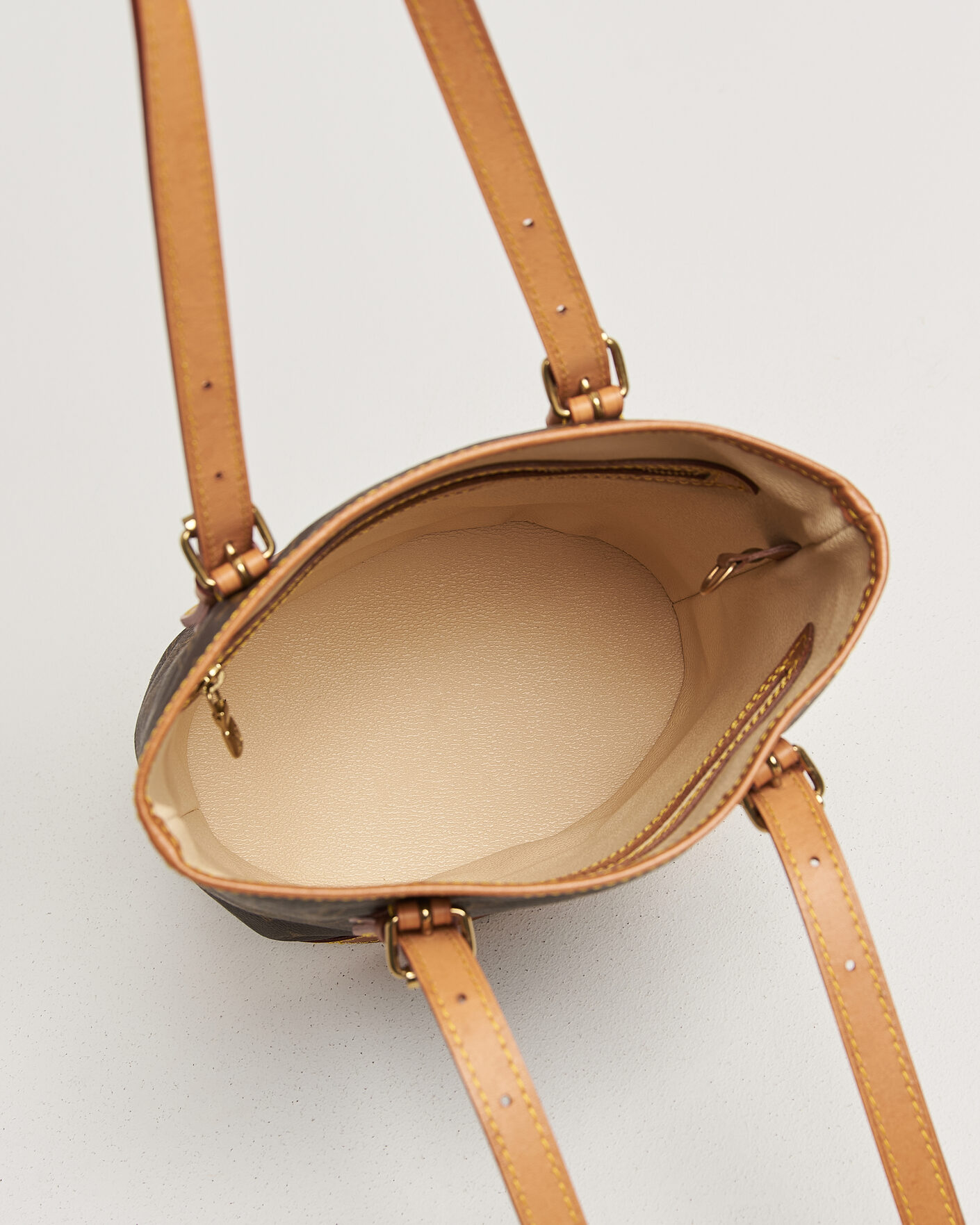 Herren | Pre-Owned & Vintage Bags | Louis Vuitton Pre-Owned | Bucket PM Bag Monogram