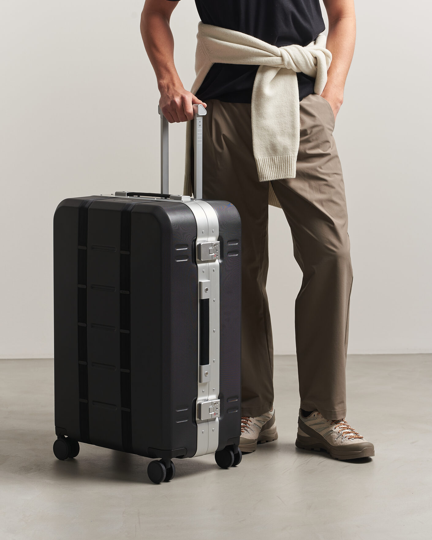 Herren | Taschen | DB | Ramverk Pro Check-In Luggage Large Silver/Black