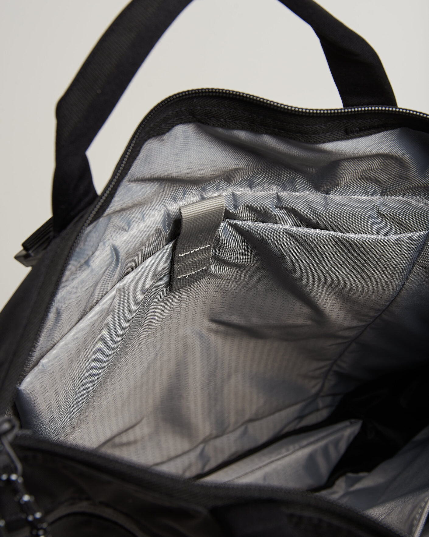 Herren | Taschen | DB | Utility Tote 32L Black Out