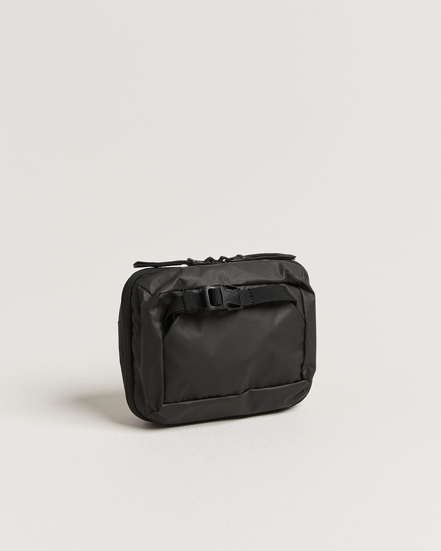 Herren | Taschen | DB | Ramverk Tech Organizer Black Out