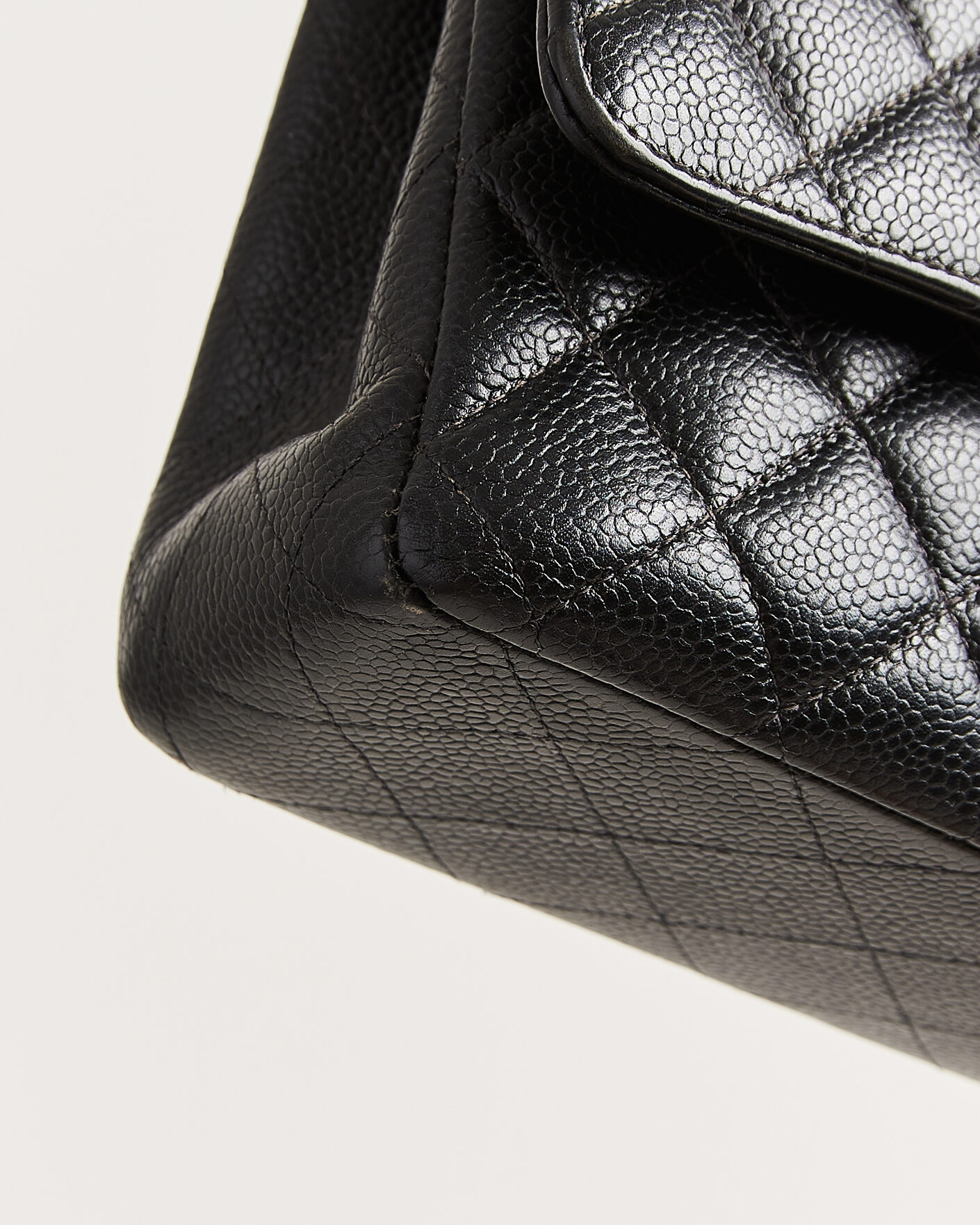 Herren | Pre-Owned & Vintage Bags | Chanel Pre-Owned | Classic Medium Double Flap Bag Caviar Leather Black