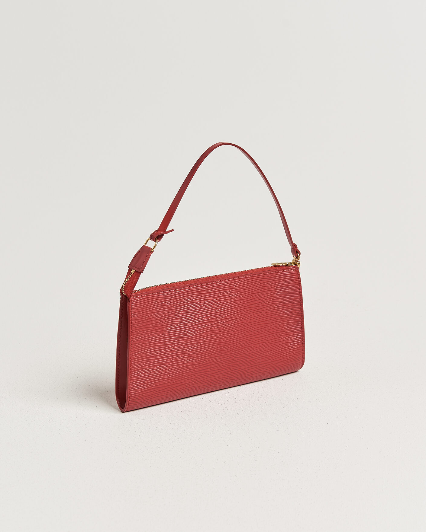 Herren | Pre-Owned & Vintage Bags | Louis Vuitton Pre-Owned | Pochette Accessoires Epi Leather Red