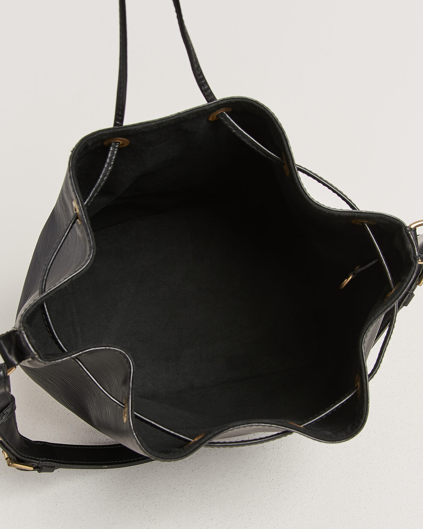 Herren | Pre-Owned & Vintage Bags | Louis Vuitton Pre-Owned | Petit Noé Epi Leather Black