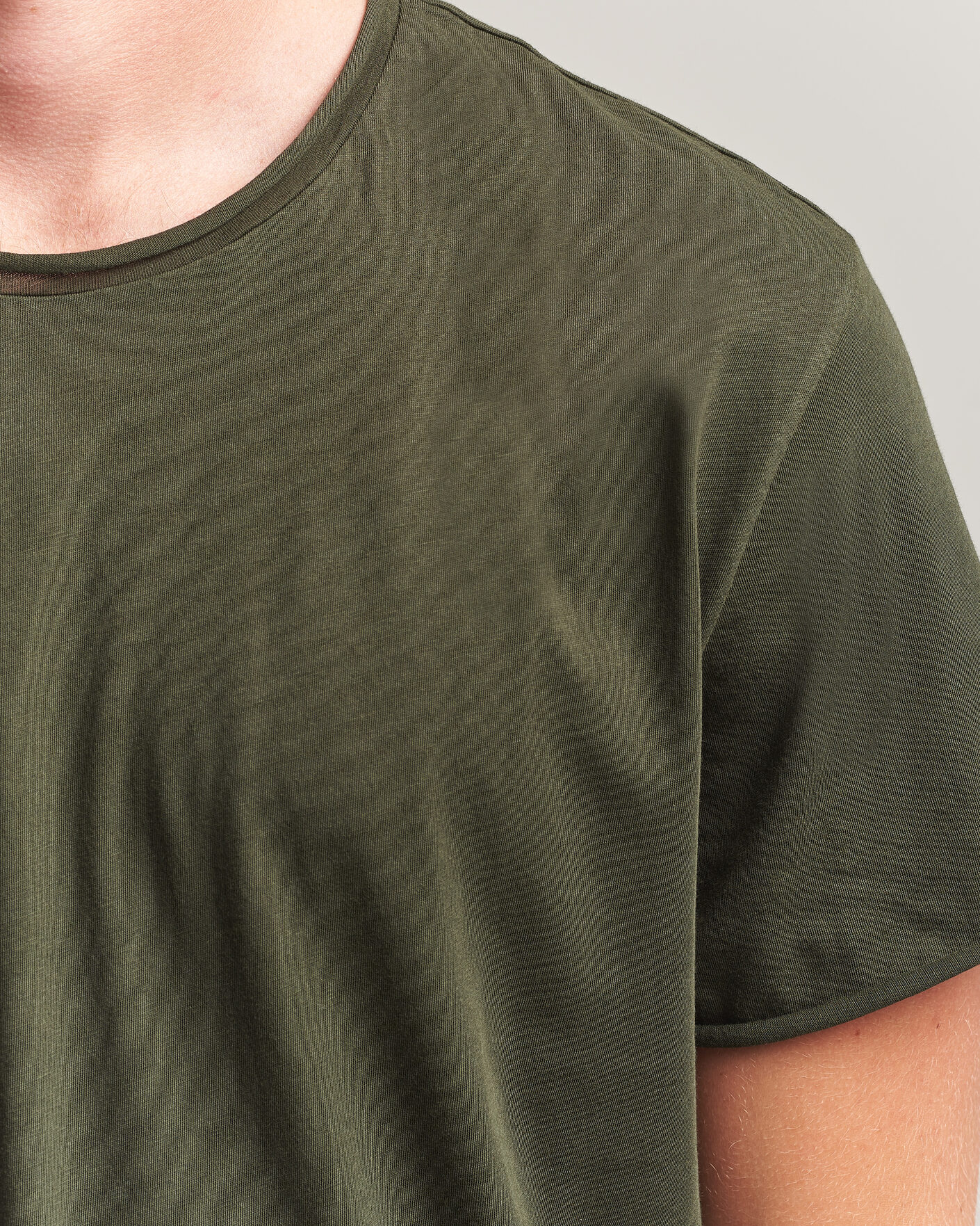 Herren | T-Shirts | Filippa K | Roll Neck Crew Neck T-Shirt Night Green