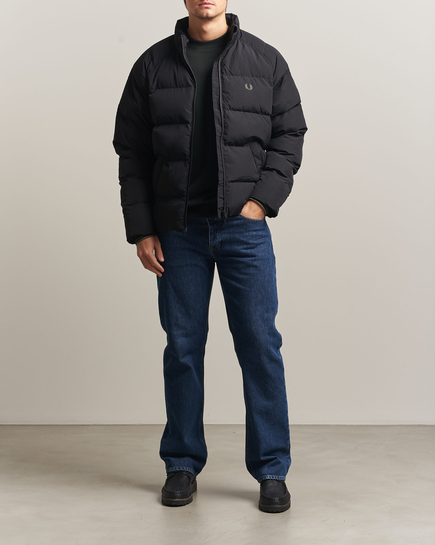 Herren | Jacken | Fred Perry | Raglan Sleeve Padded Jacket Black