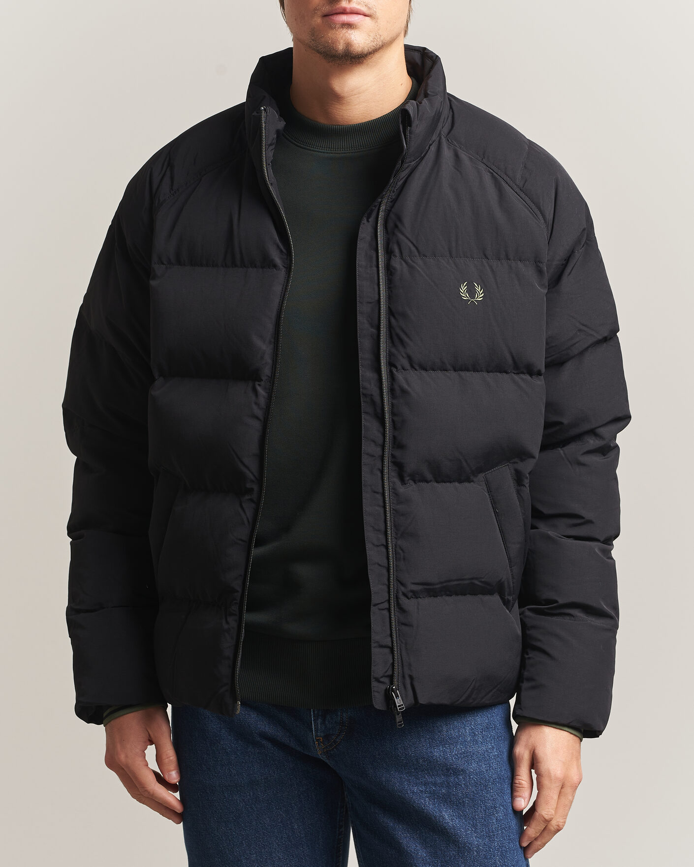 Herren | Jacken | Fred Perry | Raglan Sleeve Padded Jacket Black