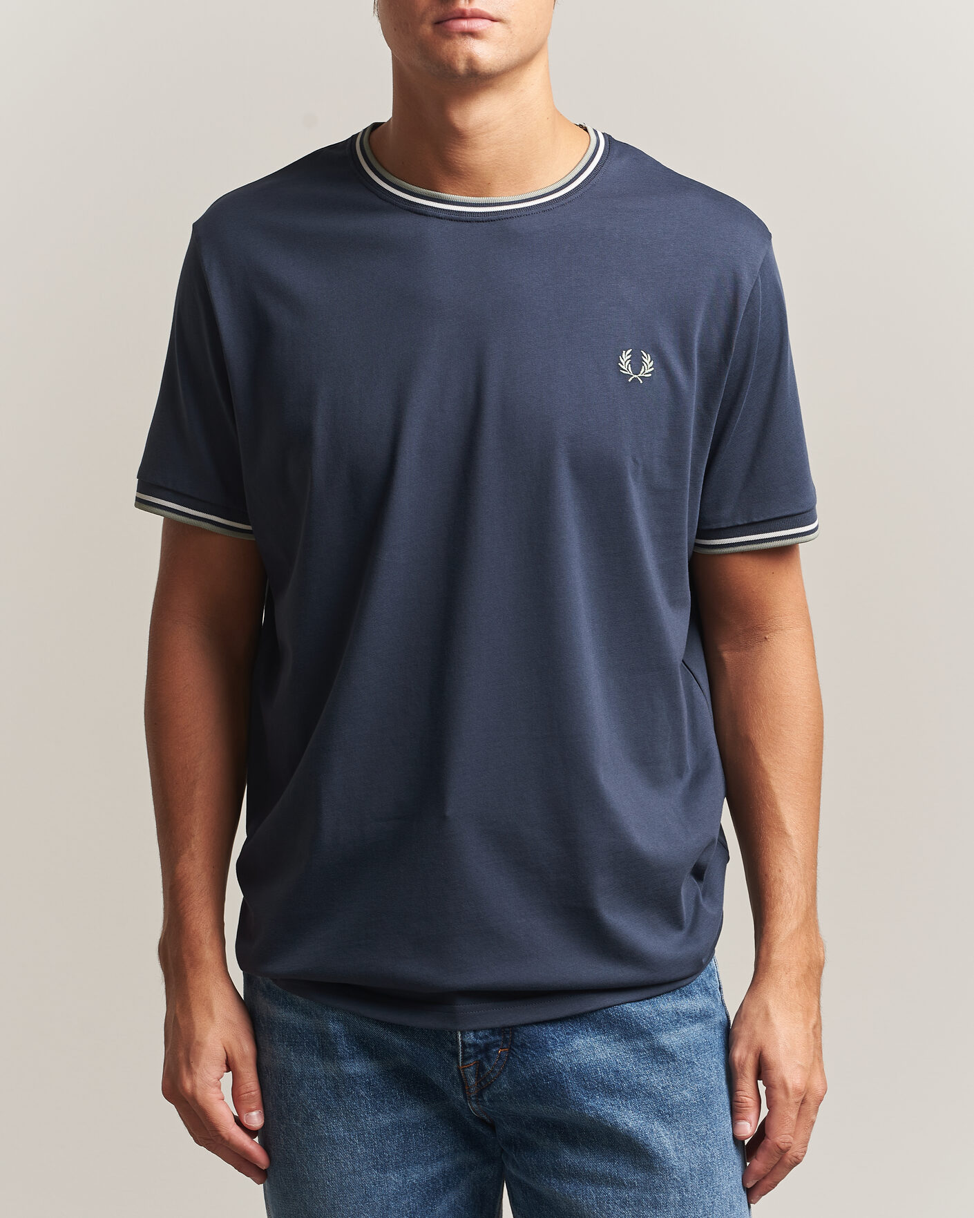 Herren | T-Shirts | Fred Perry | Twin Tipped T-Shirt Dark Airforce