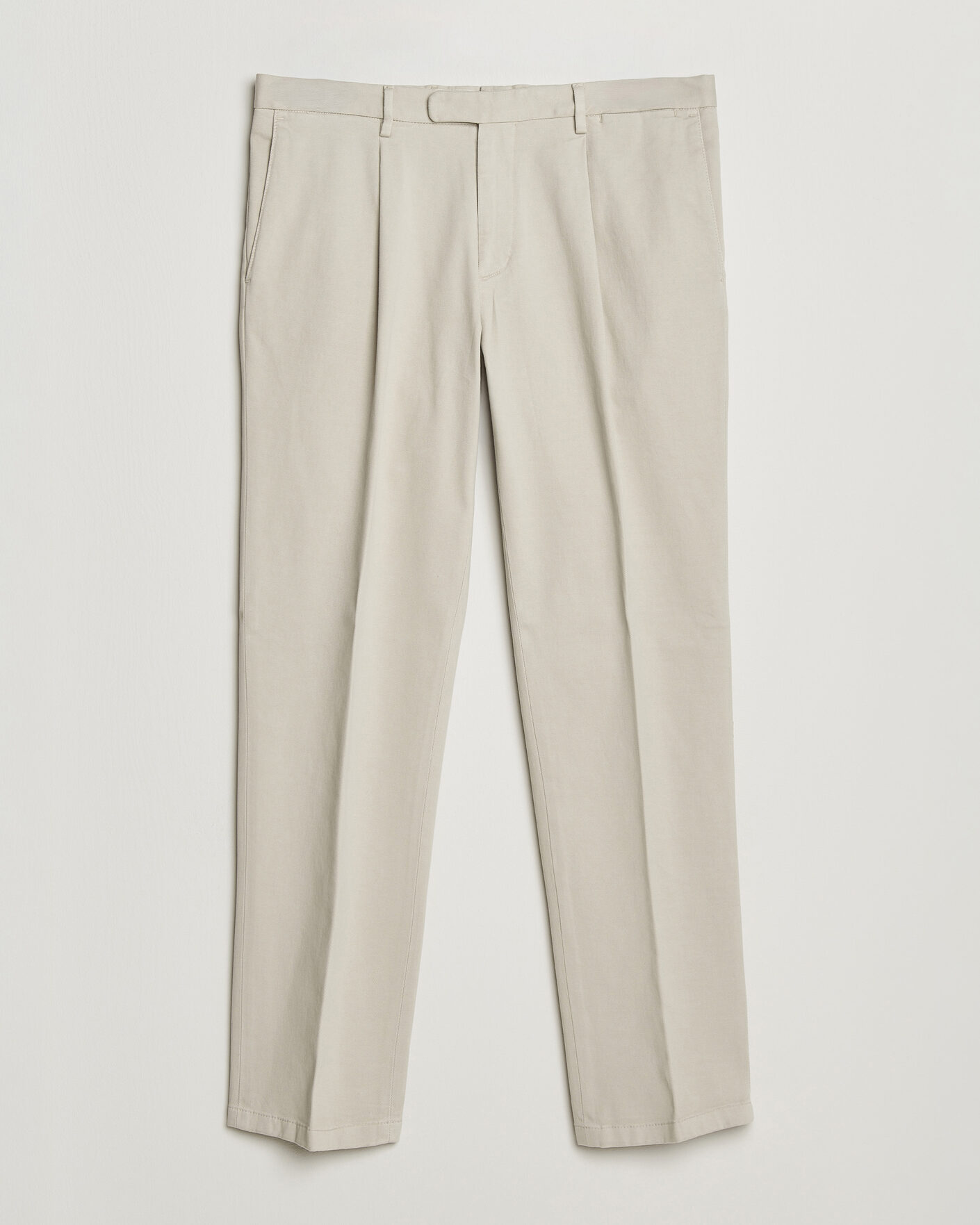 Herren | Hosen | Boglioli | Pleated Cotton Twill Chinos Light Beige