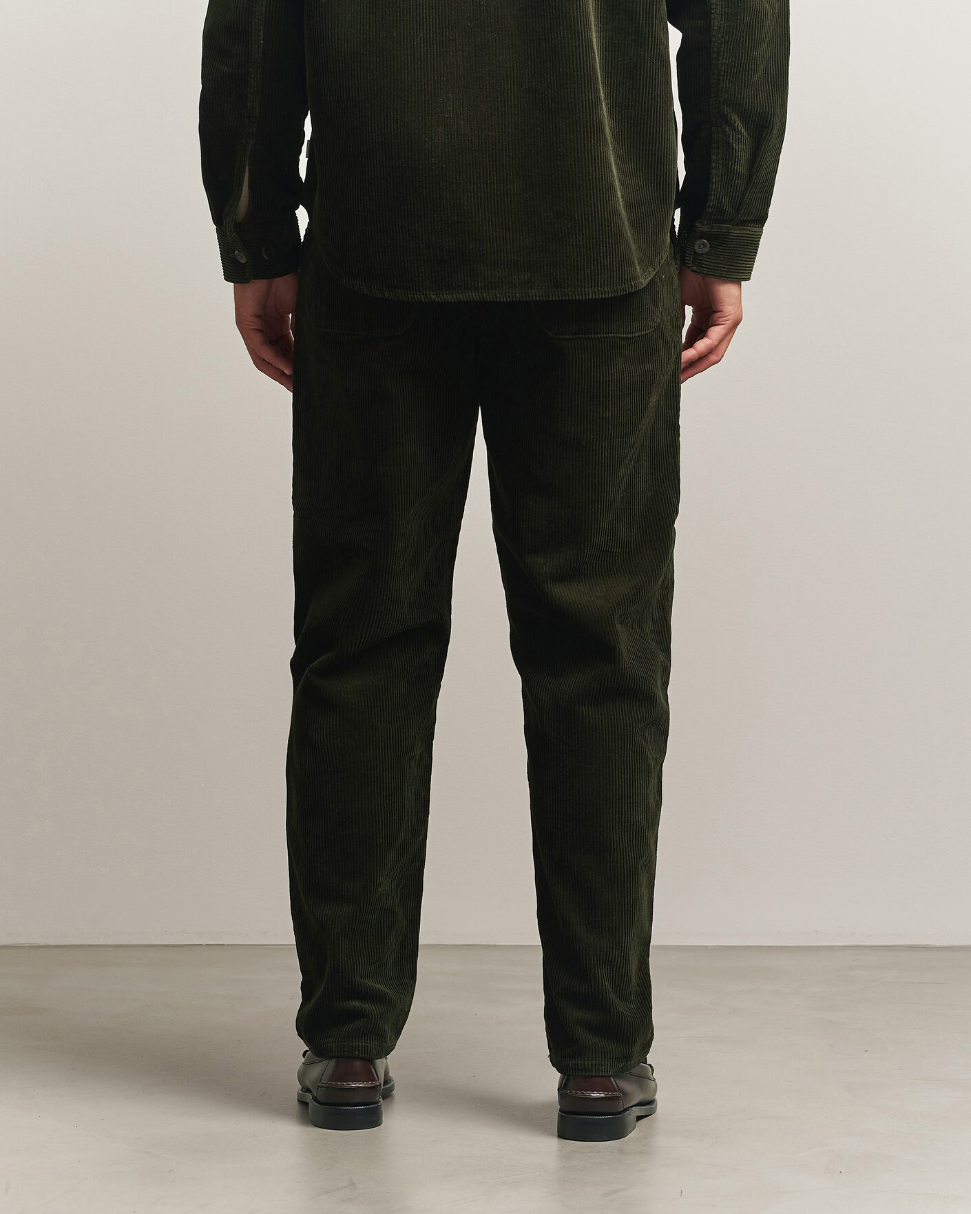 Herren | Hosen | LES DEUX | Corduroy Tapered Pants Rosin Green