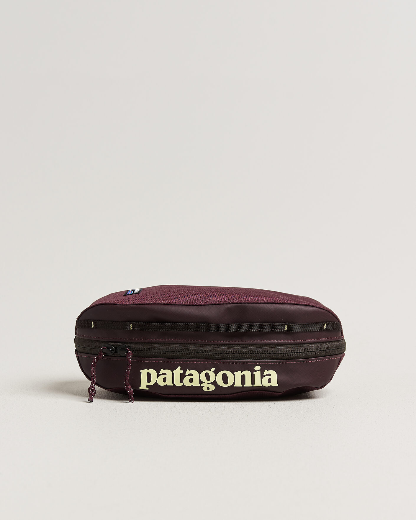 Herren | Taschen | Patagonia | Black Hole Cube 3L Berry Fig