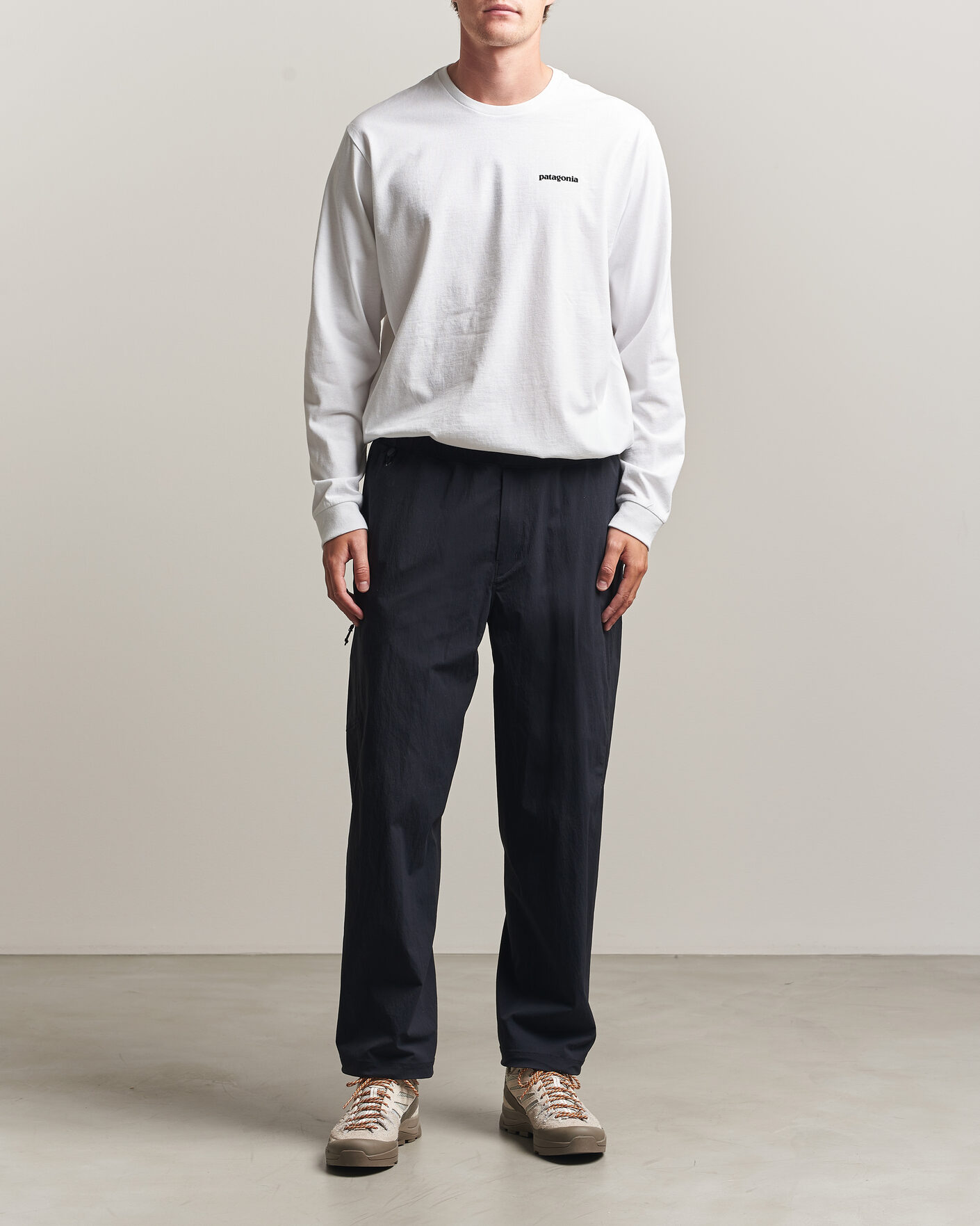 Herren | T-Shirts | Patagonia | P-6 Logo Responsibili LS T-Shirt Fiber White