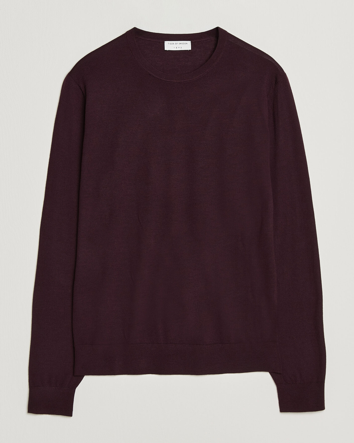 Herren | Pullover | Tiger of Sweden | Connor Extra Fine Merino Crew Neck Pullover Aubergine