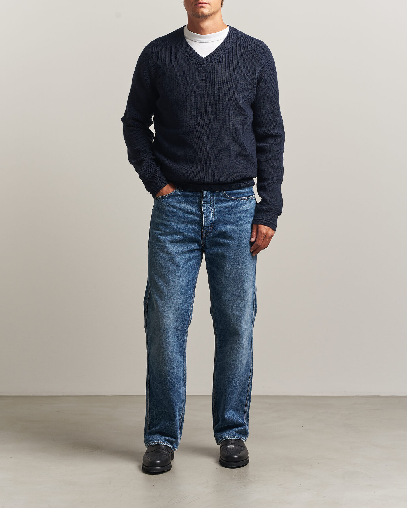 Herren | Pullover | Tiger of Sweden | Logan Wool Knitted V-Neck Night Grape