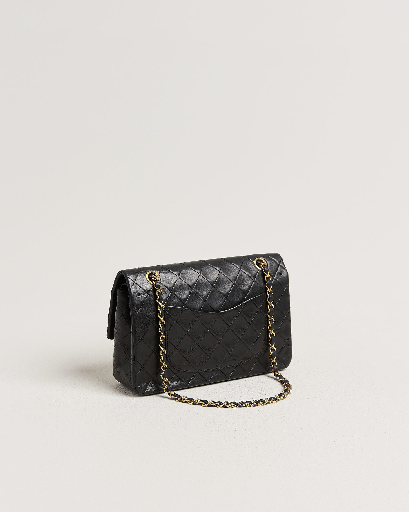 Herren | Pre-Owned & Vintage Bags | Chanel Pre-Owned | Classic Medium Double Flap Bag Lambskin Black