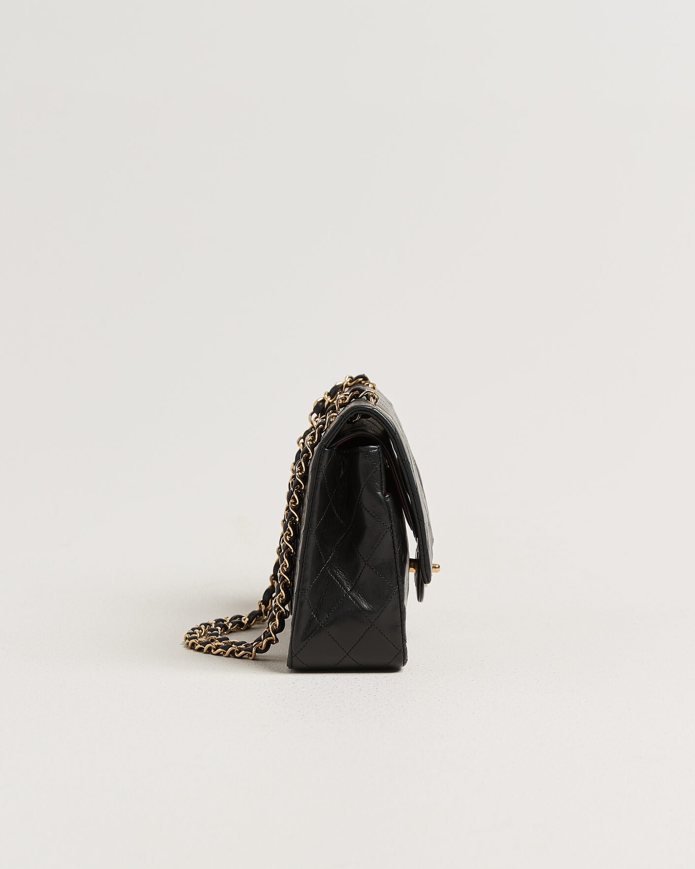 Herren | Pre-Owned & Vintage Bags | Chanel Pre-Owned | Classic Medium Double Flap Bag Lambskin Black