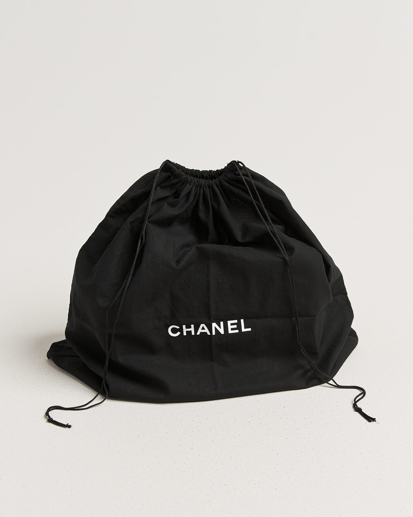 Herren | Pre-Owned & Vintage Bags | Chanel Pre-Owned | Classic Medium Double Flap Bag Lambskin Black