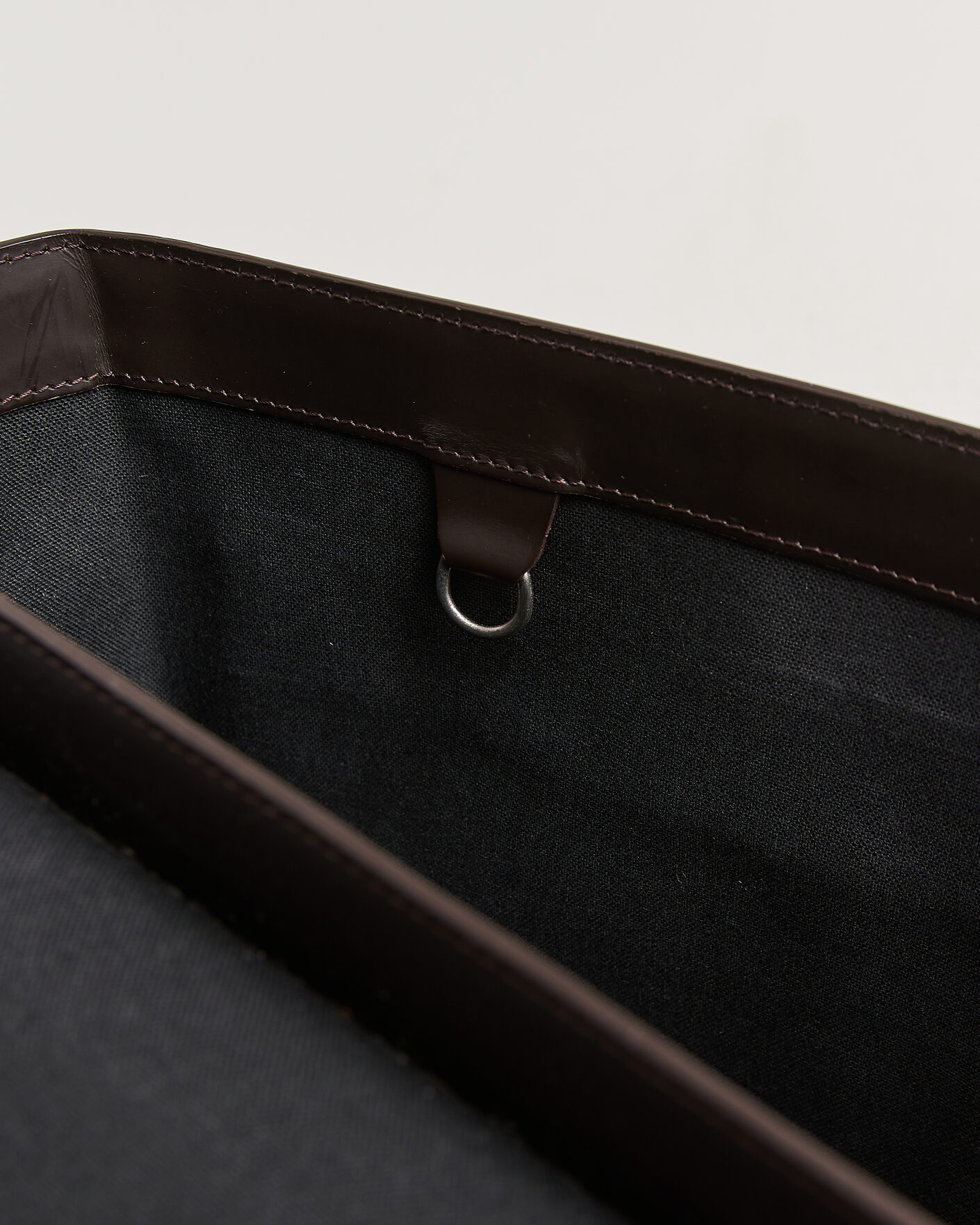 Herren | Pre-Owned & Vintage Bags | Louis Vuitton Pre-Owned | Messenger Bag Monogram Glace Bobby Brown