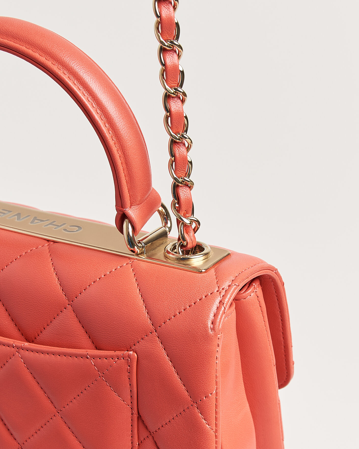 Herren | Pre-Owned & Vintage Bags | Chanel Pre-Owned | Trendy CC Top Handle Bag Coral