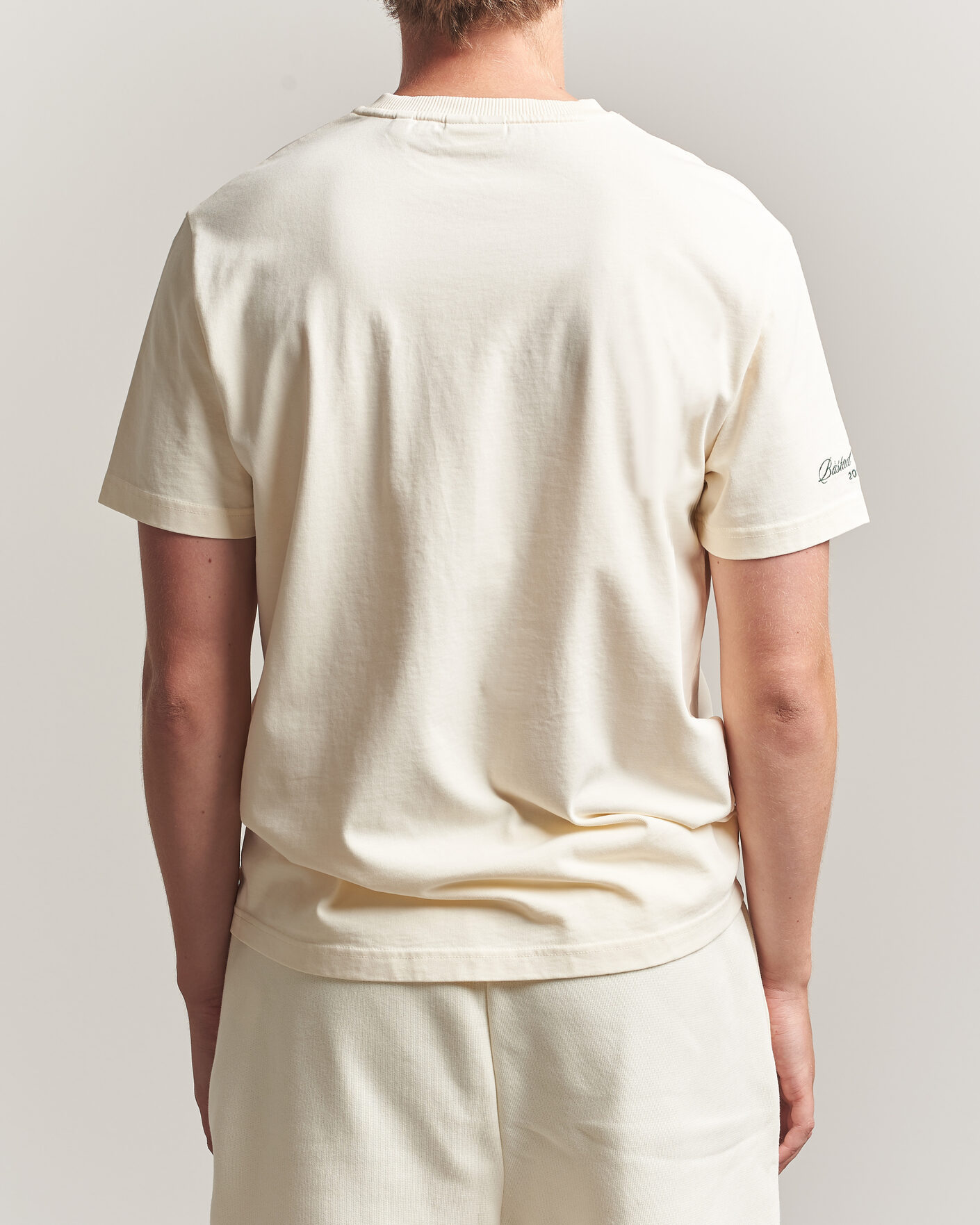 Herren | T-Shirts | Gant | Tournament Crew Neck T-Shirt Cream