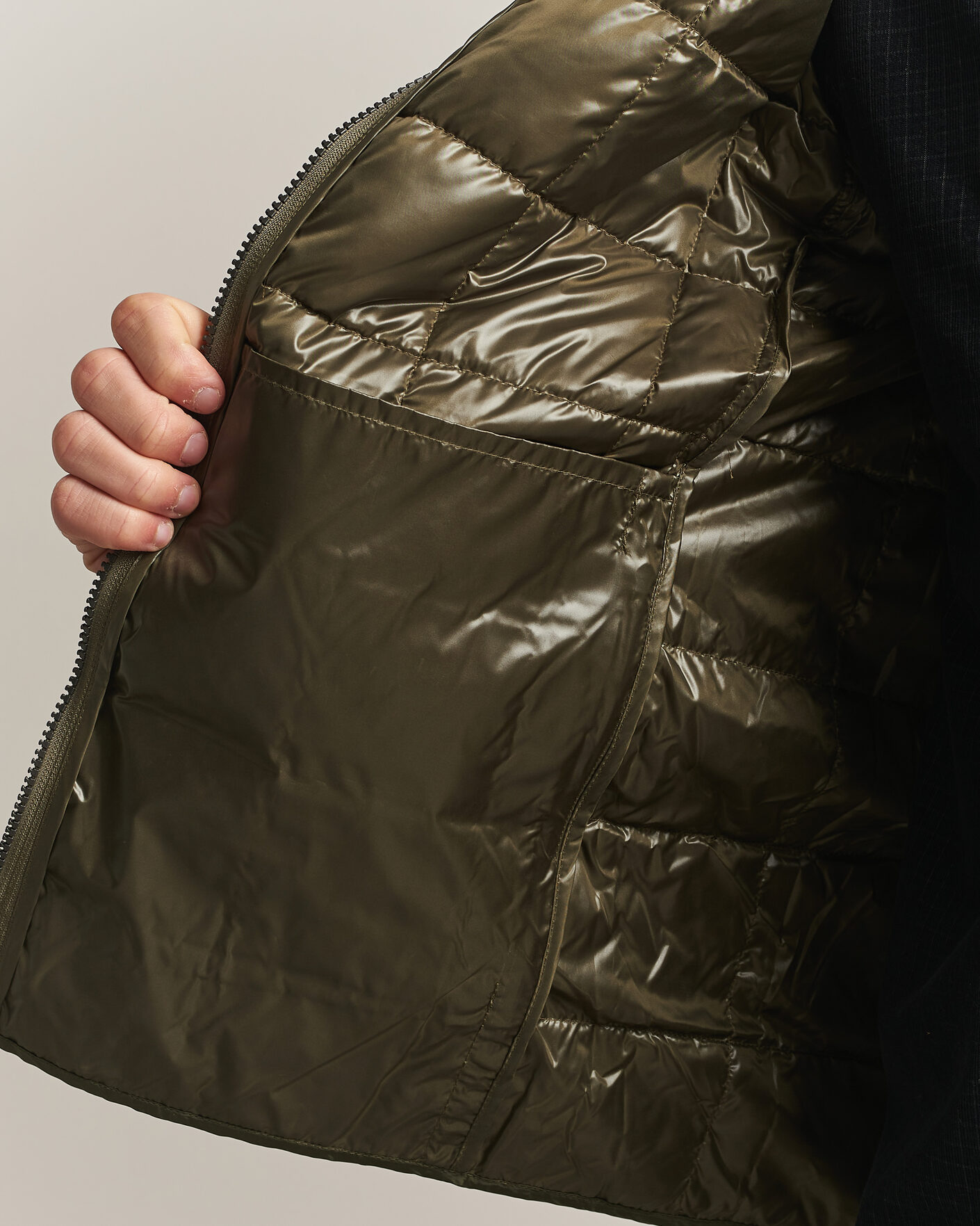 Herren | Jacken | TAION | High Neck Full Zip Lightweight Down Jacket Dark Olive