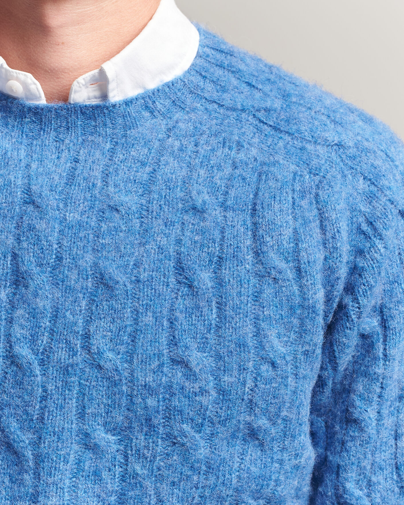 Herren | Pullover | Harley Of Scotland | Brushed Supersoft Lambswool Cable Cobalt