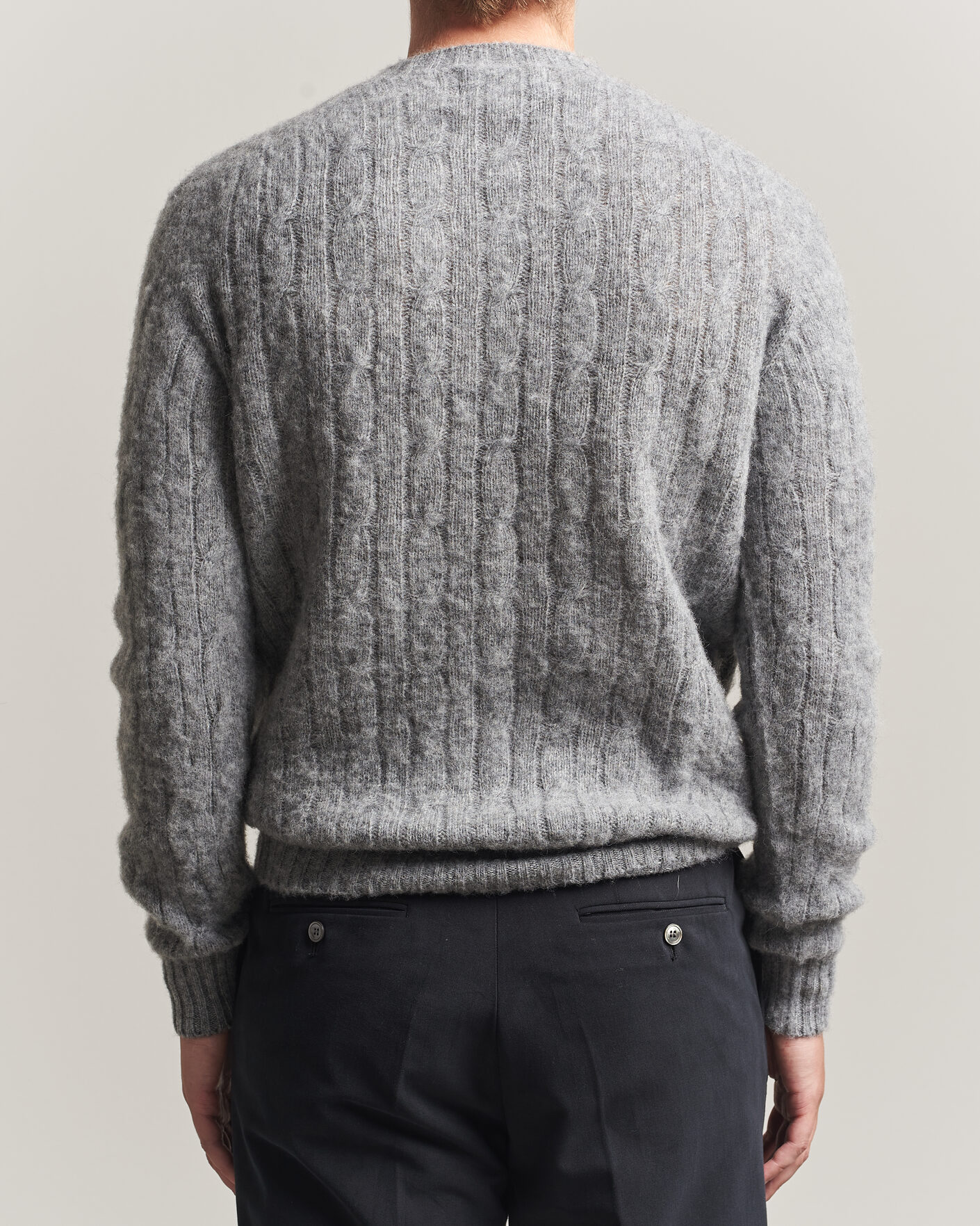 Herren | Pullover | Harley Of Scotland | Brushed Supersoft Lambswool Cable Mid Grey