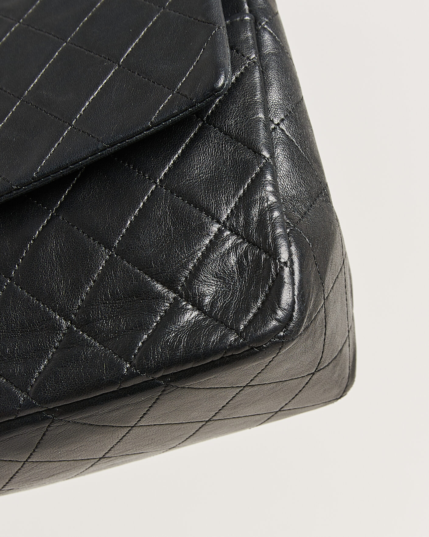 Herren | Pre-Owned & Vintage Bags | Chanel Pre-Owned | Vintage Classic Flap Bag Lambskin Black