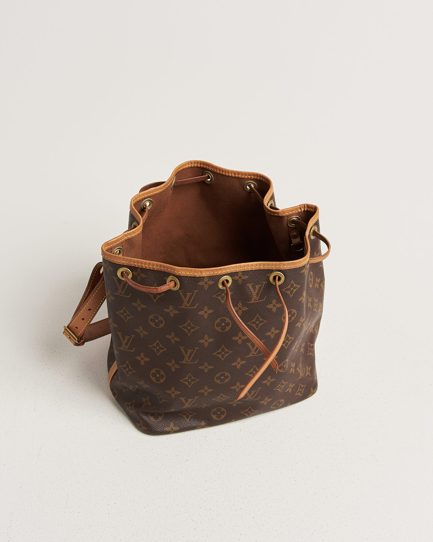 Herren | Pre-Owned & Vintage Bags | Louis Vuitton Pre-Owned | Petit Noé Monogram