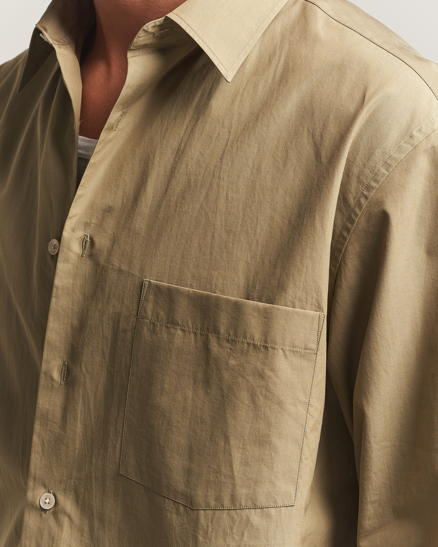 Herren | Hemden | Auralee | Finx Light Weather Chambray Shirt Olive Brown