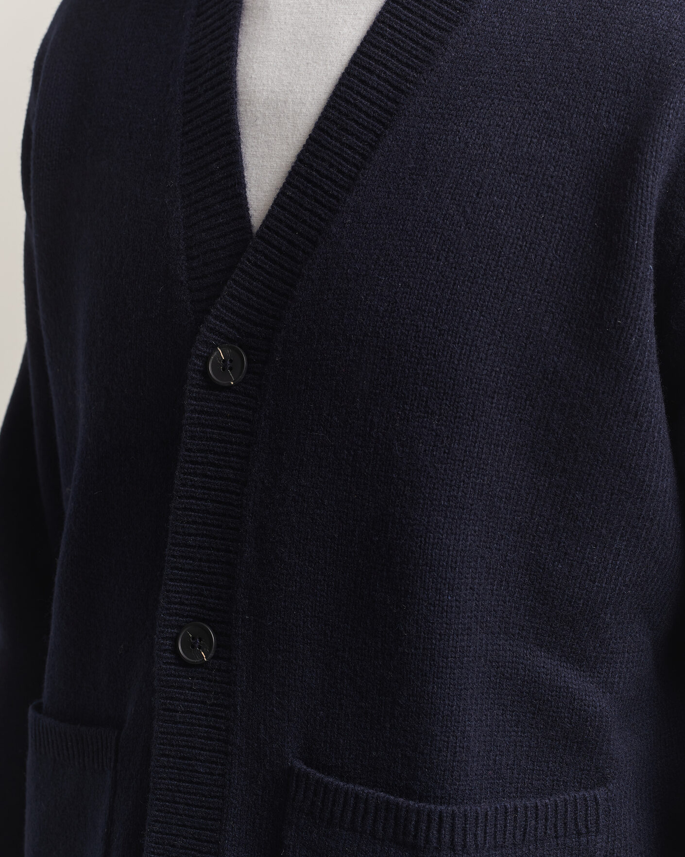 Herren | Pullover | A Day's March | Jarrow Lambswool Cardigan Navy