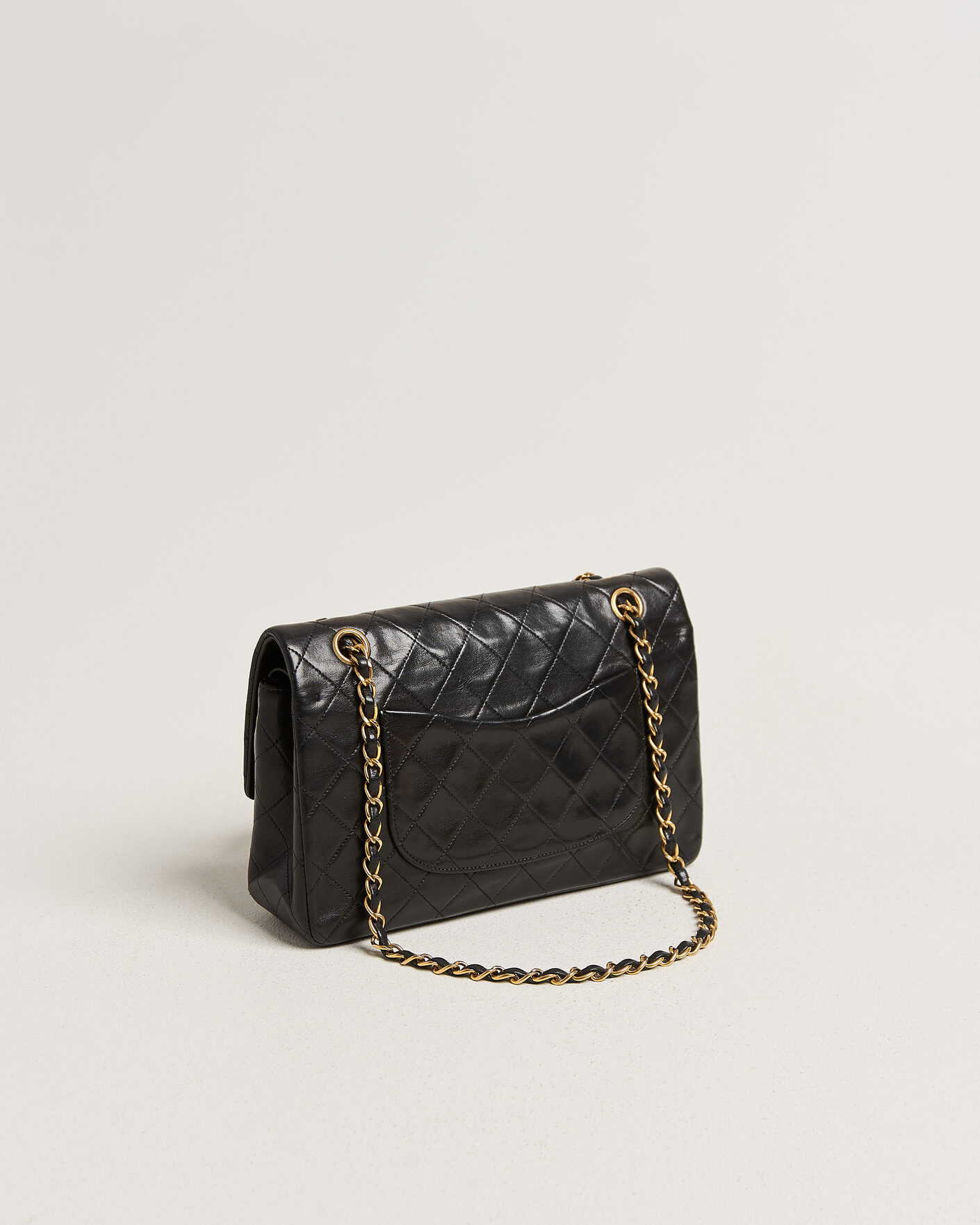 Herren | Pre-Owned & Vintage Bags | Chanel Pre-Owned | Classic Medium Double Flap Bag Lambskin Black