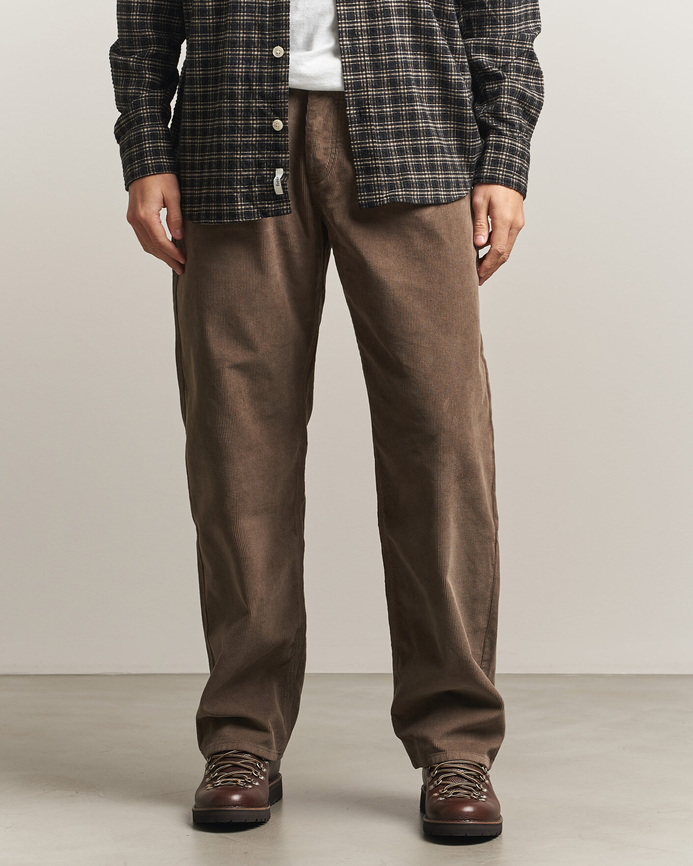 Herren | Hosen | Forét | Moor Relaxed Fit Corduroy Pants Faded Wood