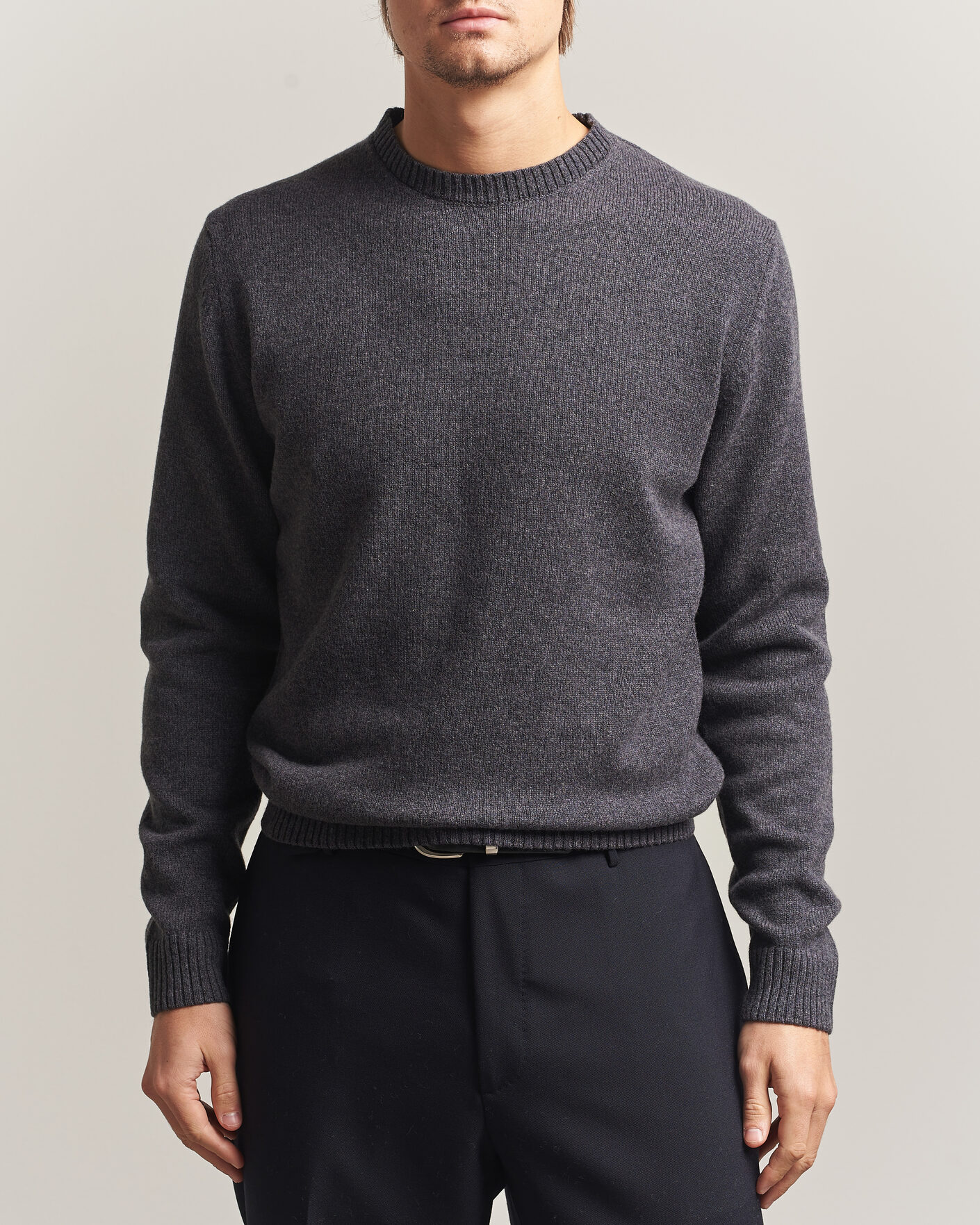 Herren | Pullover | Stenströms | Knitted Lambswool Crew Neck Dark Grey Melange