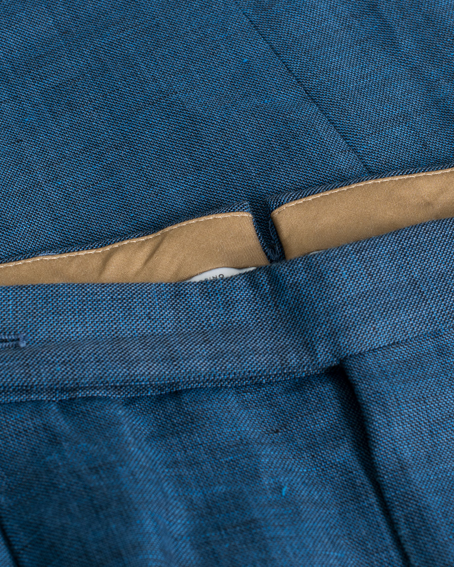 Herren | PT01 Slim Fit Pleated Linen Blend Trousers Dark Blue | Pre-owned | PT01 Slim Fit Pleated Linen Blend Trousers Dark Blue