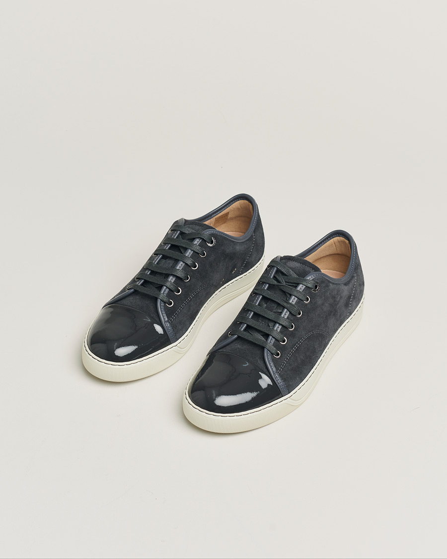 Herren | Lanvin DBB1 Patent Cap Toe Sneaker Dark Grey | Pre-owned | Lanvin DBB1 Patent Cap Toe Sneaker Dark Grey