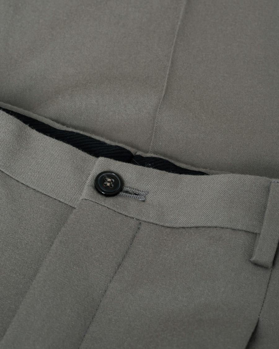 Herren | Hosen | Pre-owned | Giorgio Armani Tapered Wool Flannel Trousers Light Grey