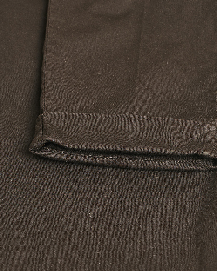 Herren | PT01 Slim Fit Pleated Linen Blend Trousers Chocolate | Pre-owned | PT01 Slim Fit Pleated Linen Blend Trousers Chocolate