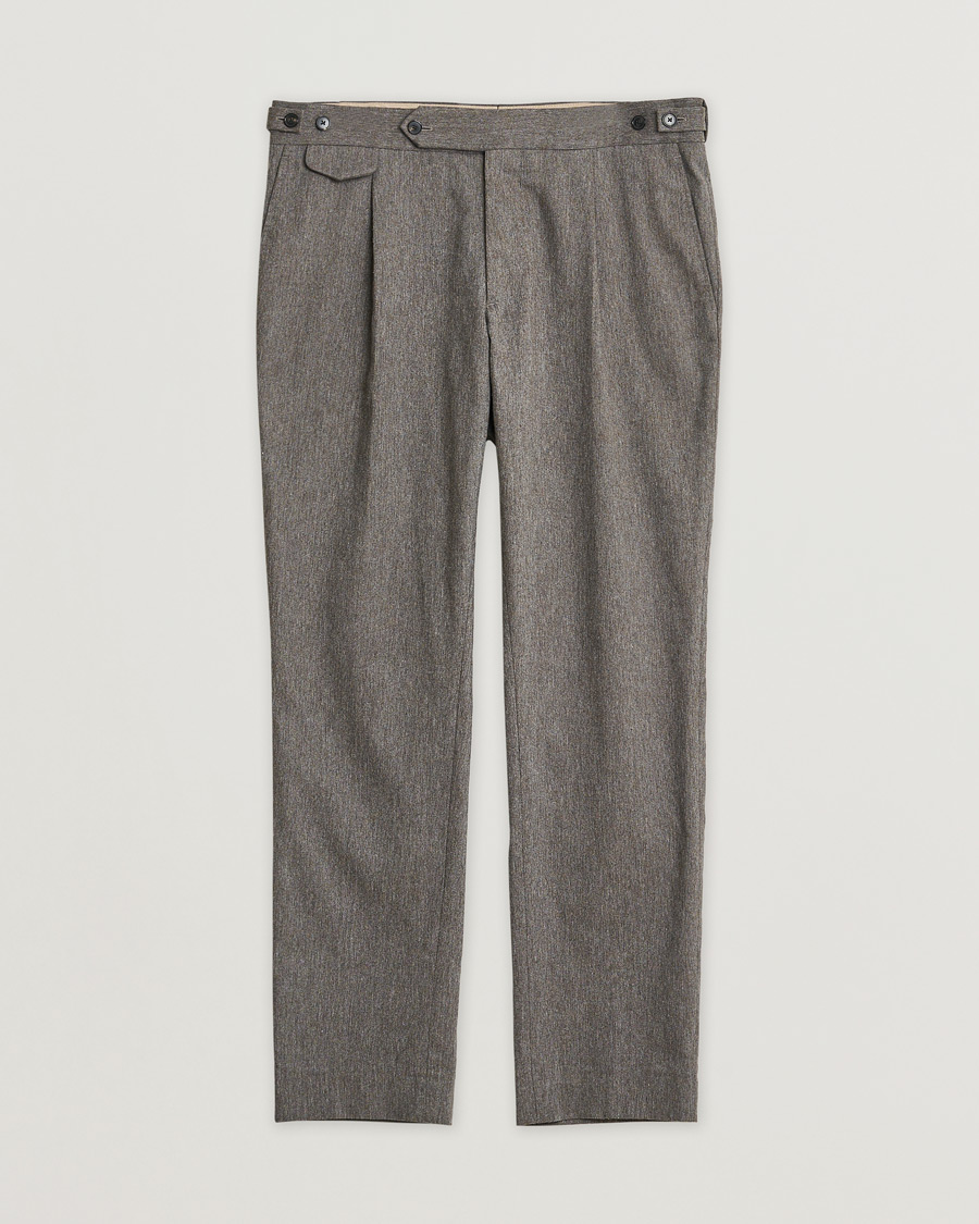 Herren | Lardini Wool Pleated Trousers Taupe 52 | Pre-owned | Lardini Wool Pleated Trousers Taupe 52