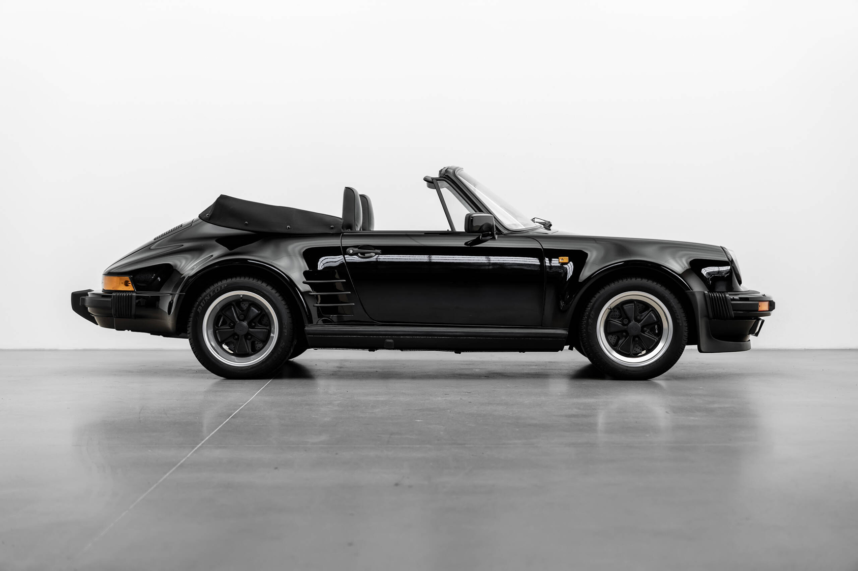 Herren | | Pre-Owned & Vintage Cars | Porsche 911 Carrera WTL Cab ***SOLD***