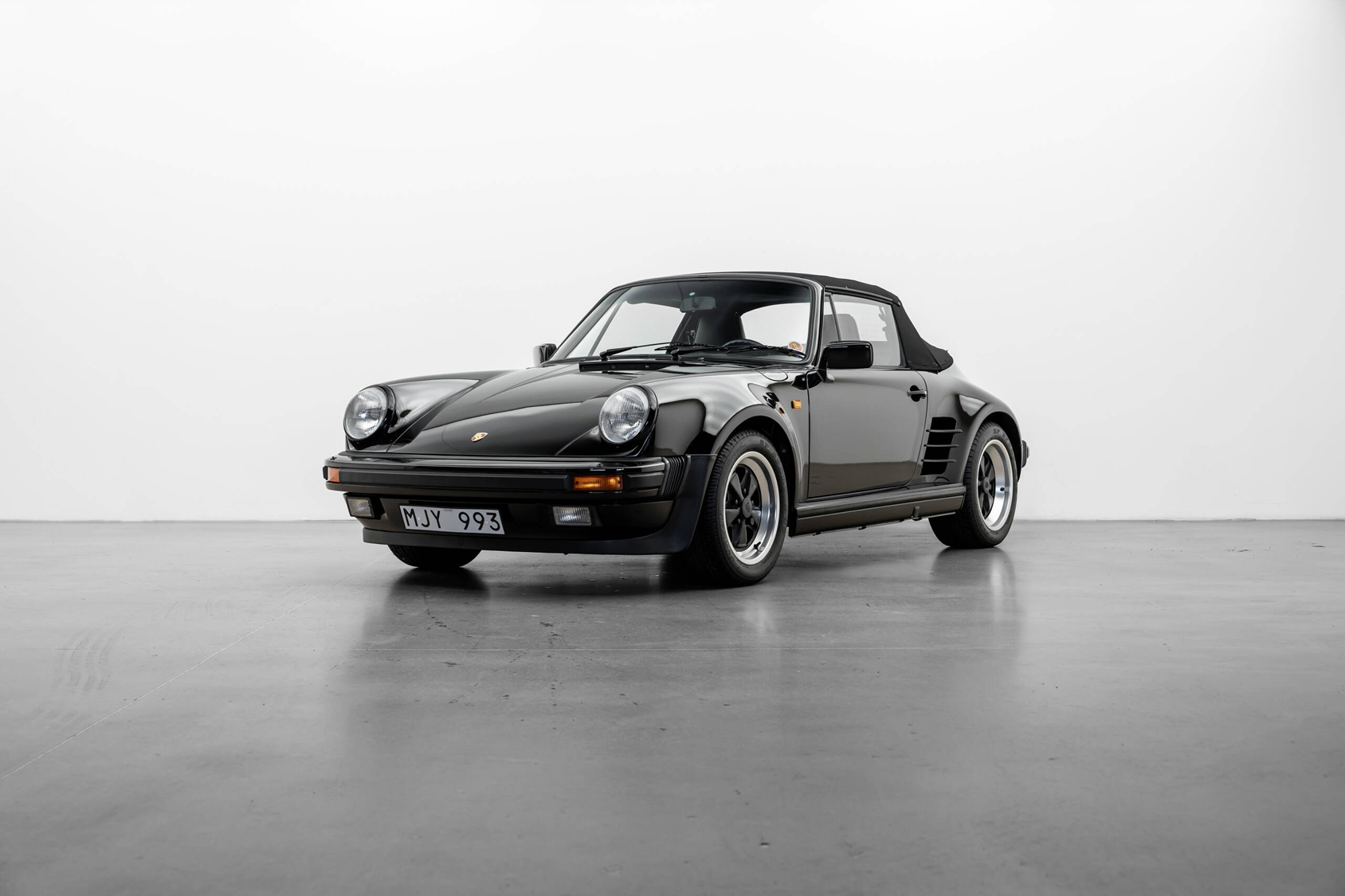 Herren | | Pre-Owned & Vintage Cars | Porsche 911 Carrera WTL Cab
